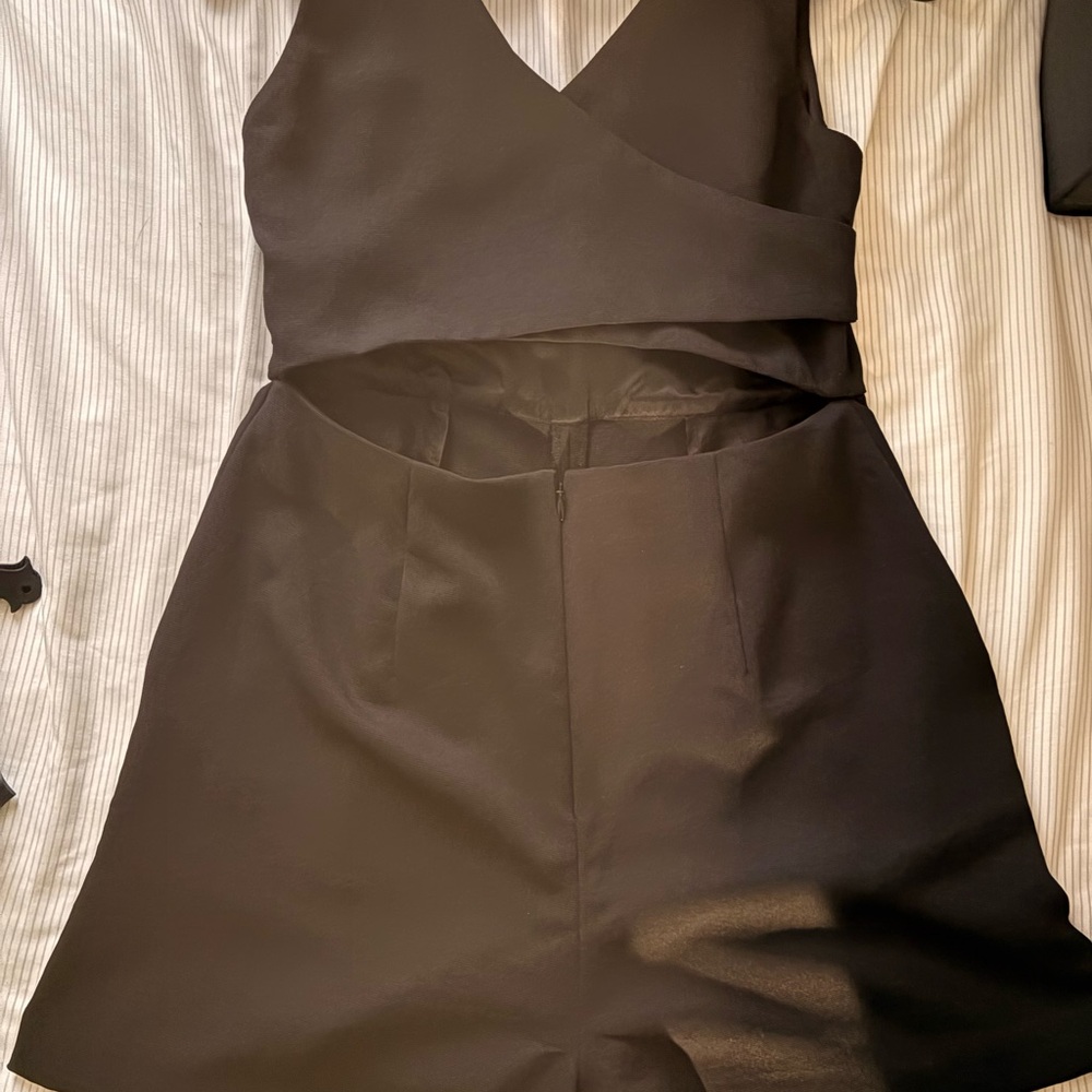 Wilfred Classic Black V-Neck Women’s Romper  Waist Tie - Picture 5 of 9